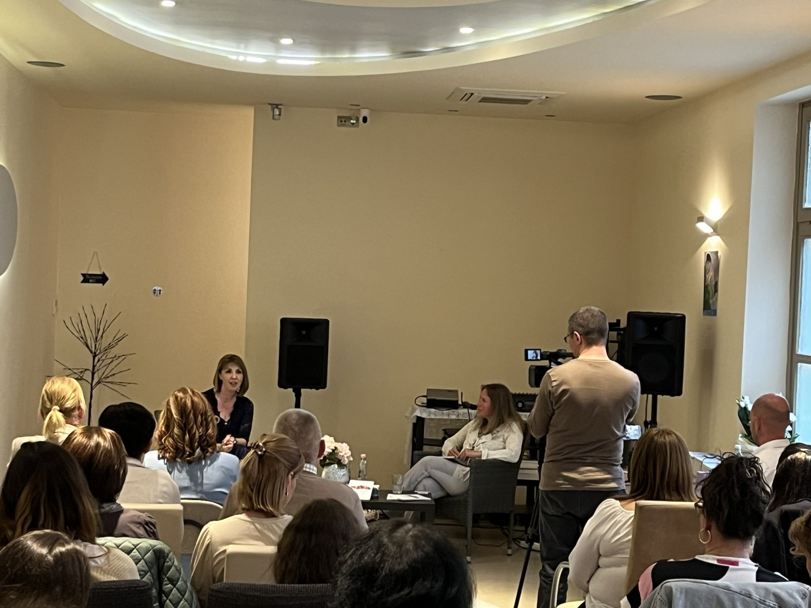 Biztos alapok gyermekünk harmonikus fejlődéséhez  Szalóky-Szekeres Petra gyógypedagógus könyvbemutatója