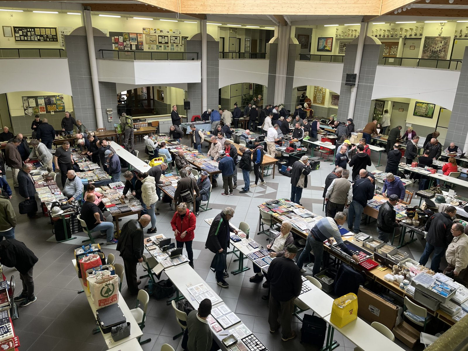 Újabb sikeres éremgyűjtő találkozó Pápán