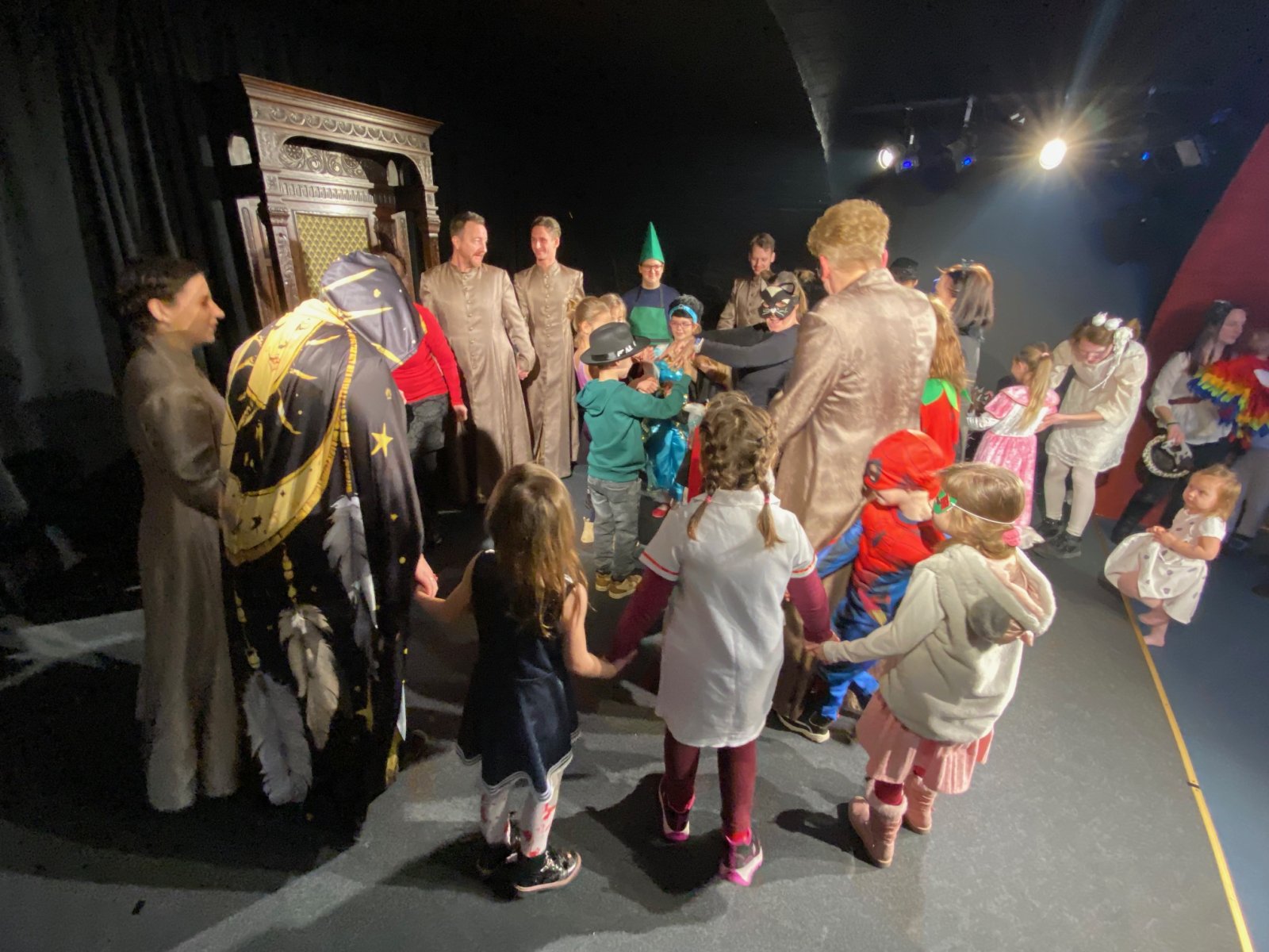 Farsangi forgatag a Pegazus Színházban