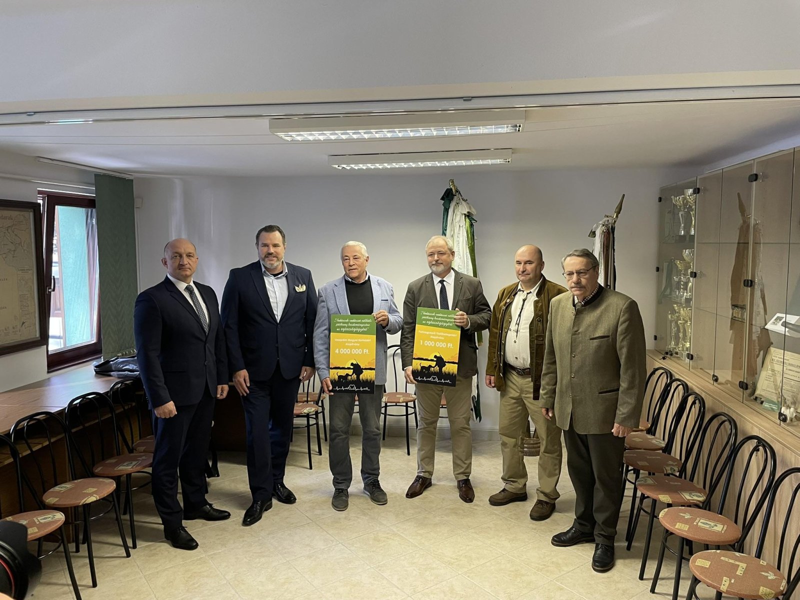 Ismét összefogtak a Veszprém vármegyei vadászok  milliós támogatás az egészségügynek