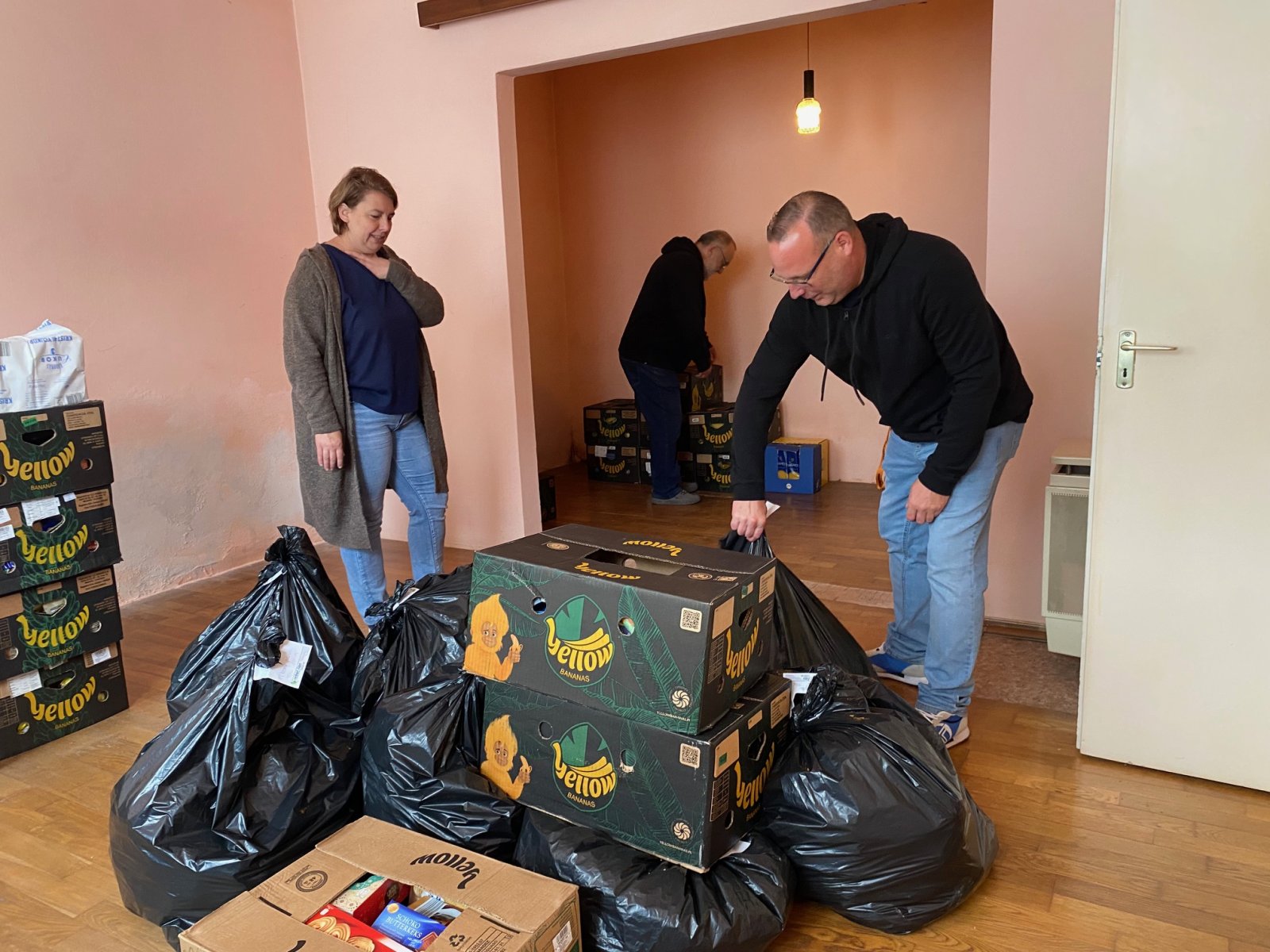 Egy tonna adomány gyűlt össze a pünkösdi akción