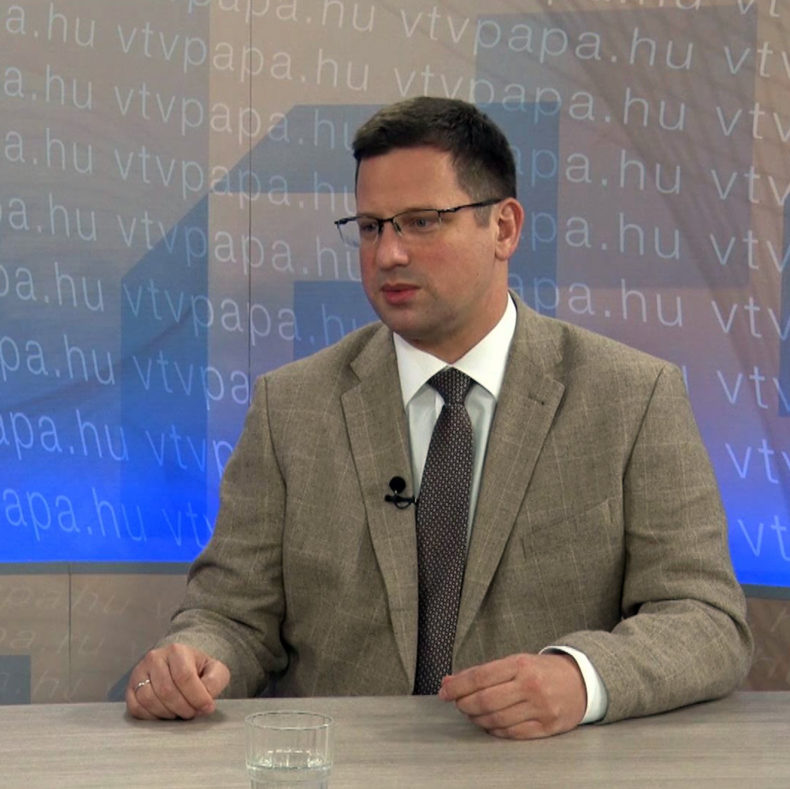 Gulyás Gergely a stúdióban: Kőolaj, Költségvetés, Kampány